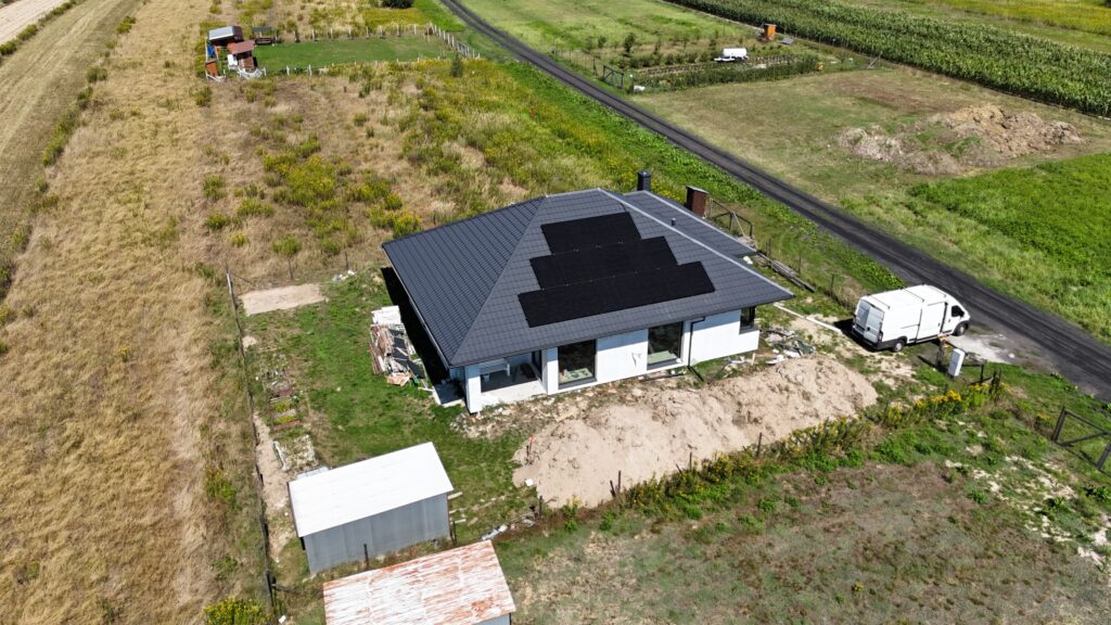 Fotowoltaika — dji_fly_20240812_134622_0117_1723463553081_photo.jpg